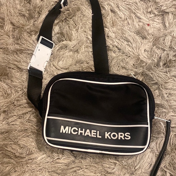 Authentic Michael kors bag - Picture 3 of 4